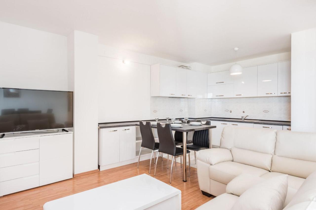 Apartments Mrs Brightside Split Bagian luar foto