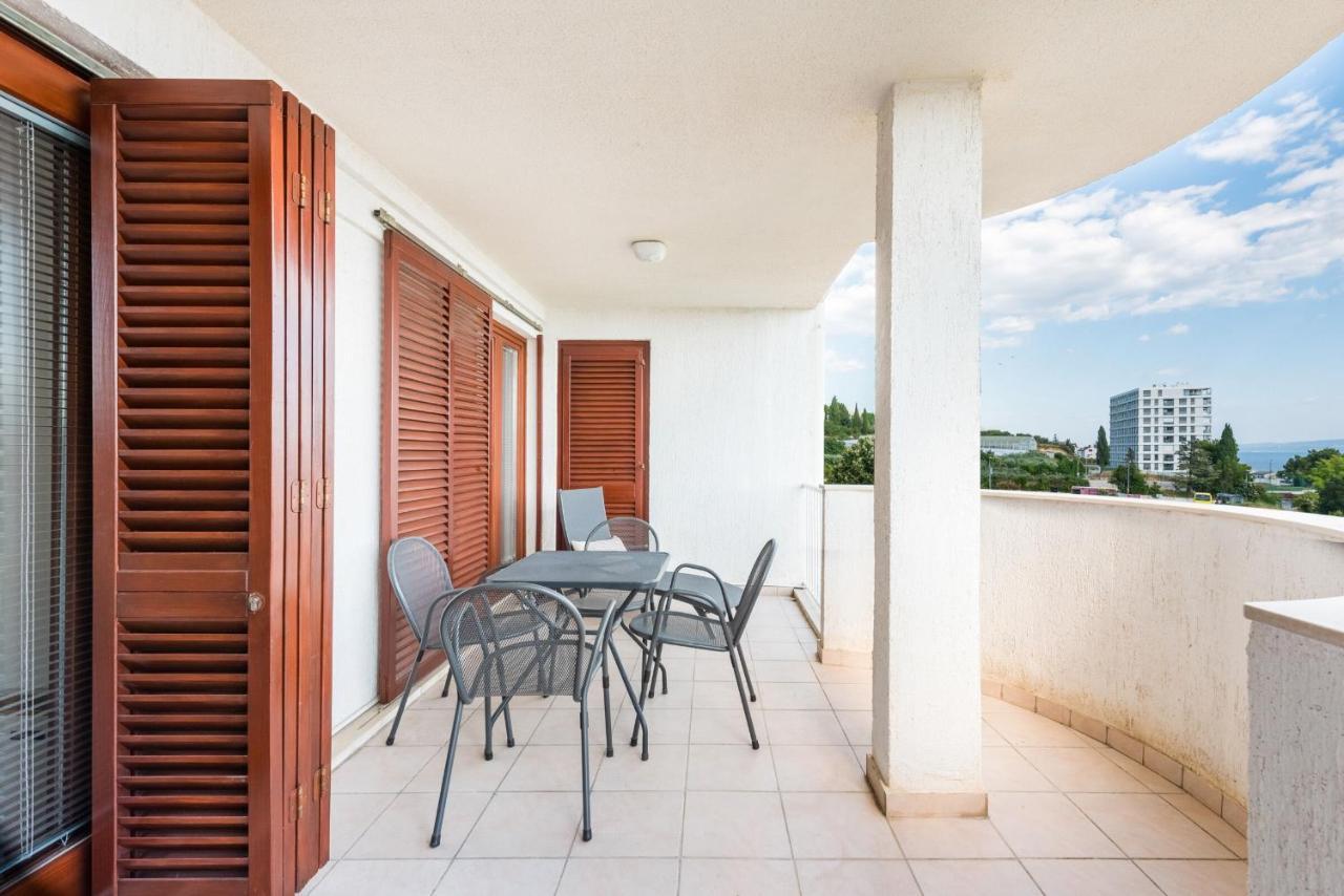 Apartments Mrs Brightside Split Bagian luar foto