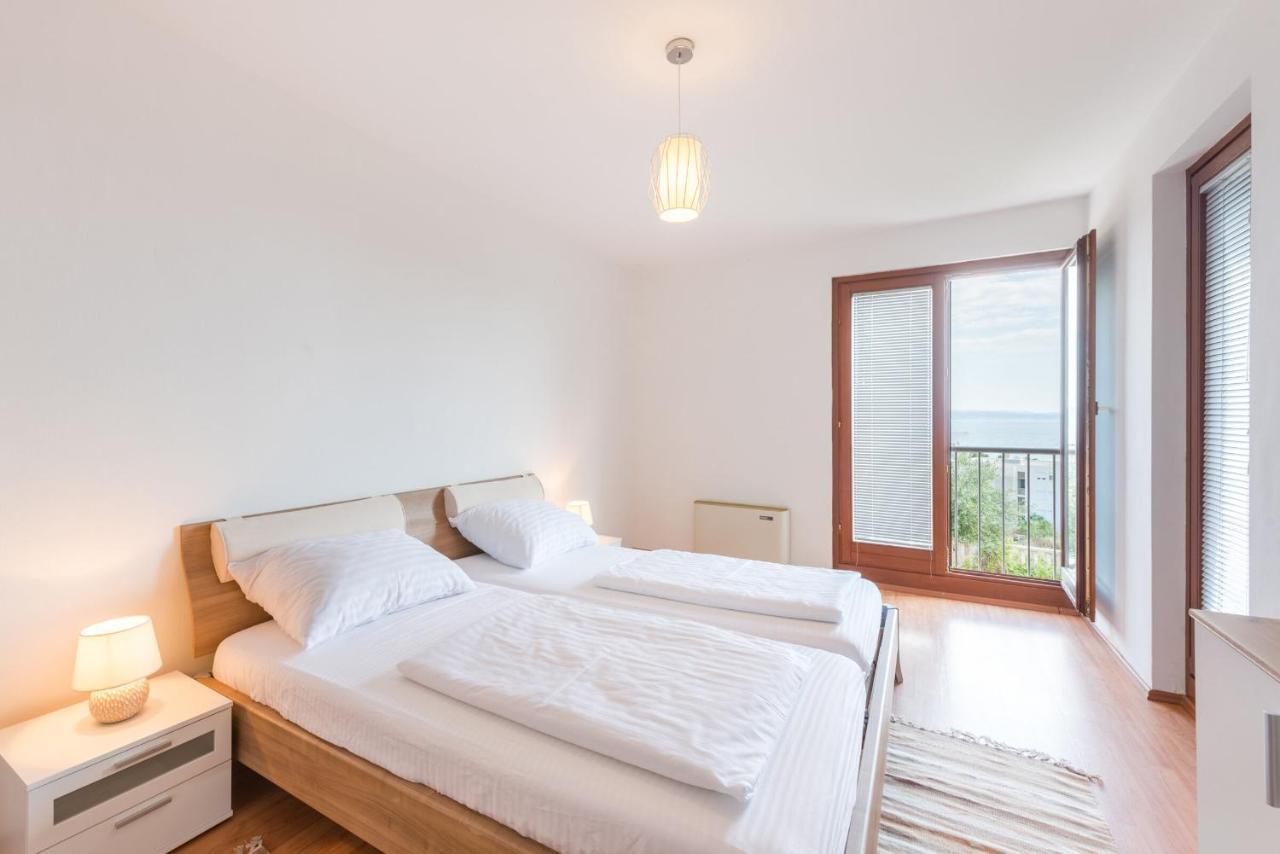 Apartments Mrs Brightside Split Bagian luar foto