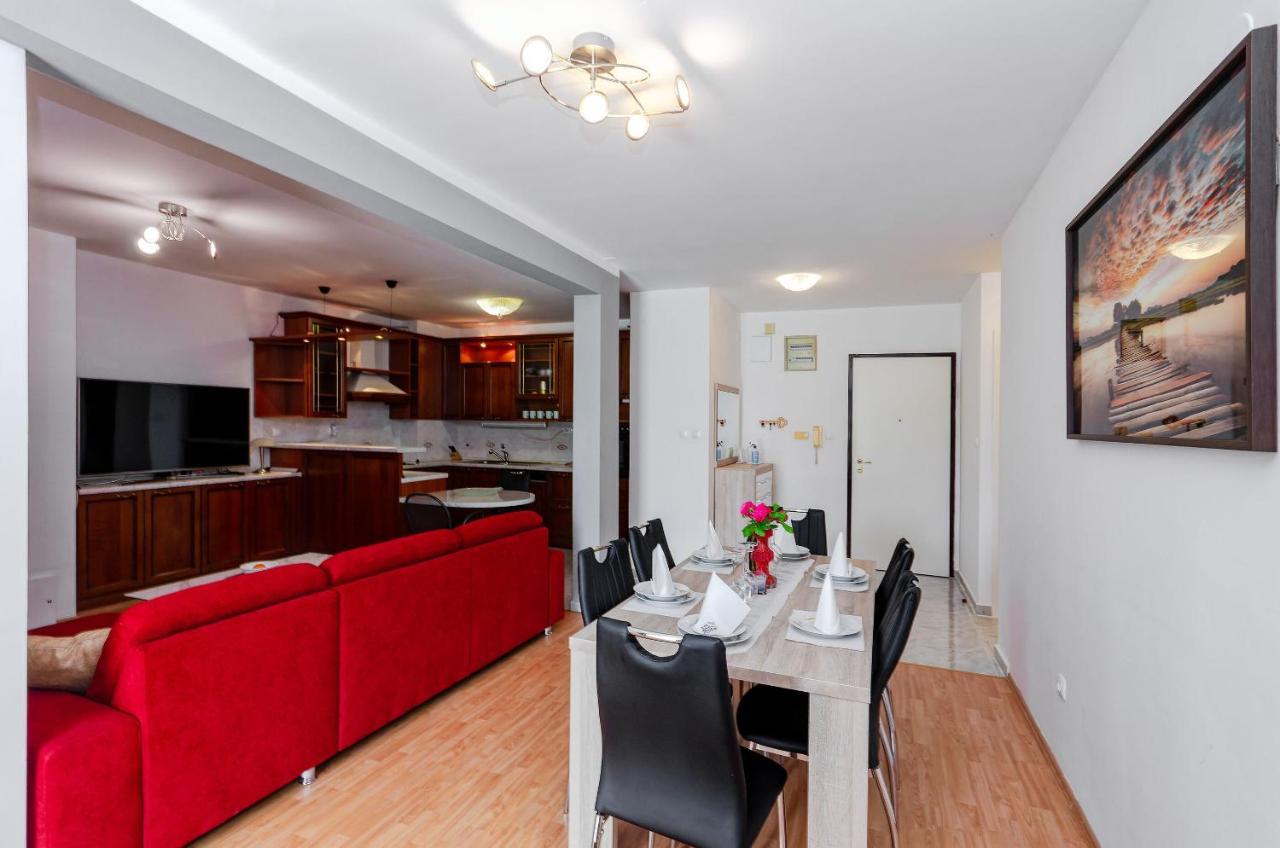Apartments Mrs Brightside Split Bagian luar foto